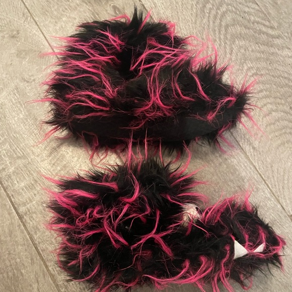 Monster high slippers size 13/1 - Picture 3 of 6